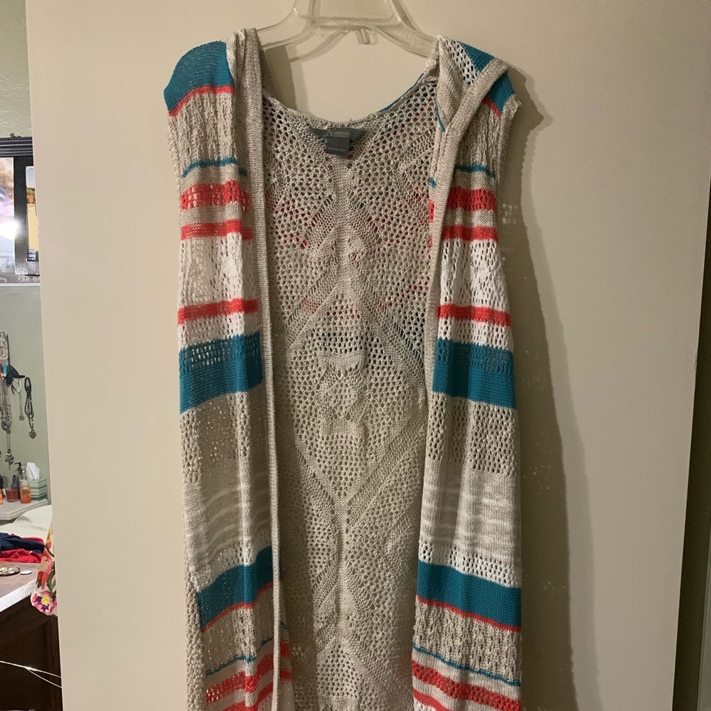 Sleeveless cardigan